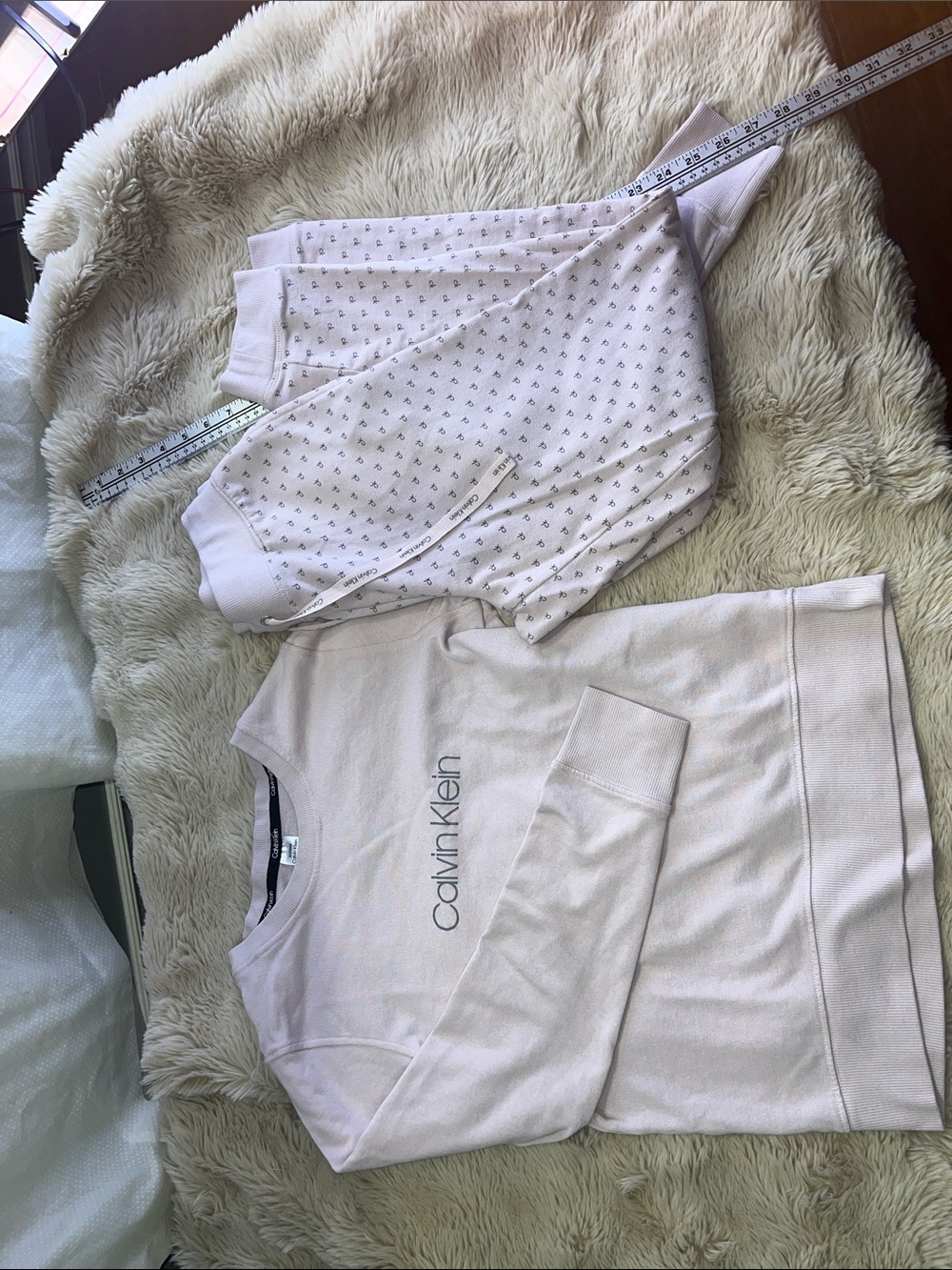 Calvin Klein Light Pink Women's Lounge Sweatshirt & Printed Pajama Top Set